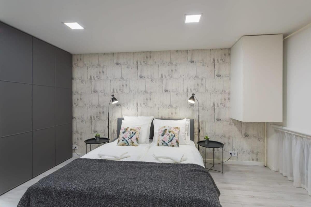 Lovely & Apartmán *